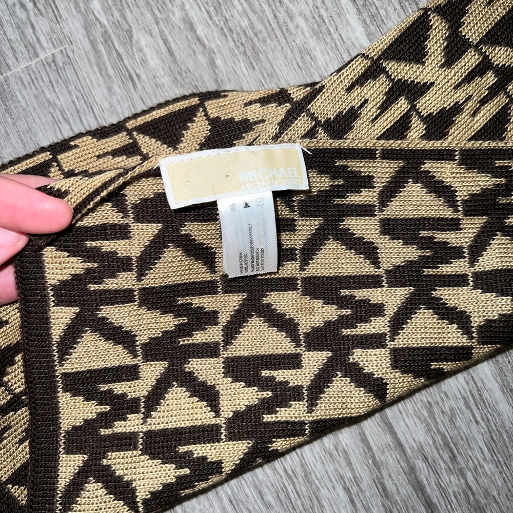 Michael Kors MK Scarf - Picture 2 of 4